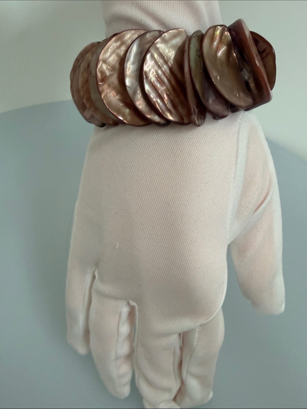 Shell Disk Stretch Bracelet
